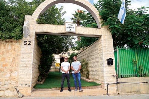 אלירן ביטון ומתן בוזנח. מאמינים בתיירות | צילום: הרצל יוסף