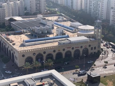 קניון חולון. מתכונת חירום | צילום: קובי קואנקס