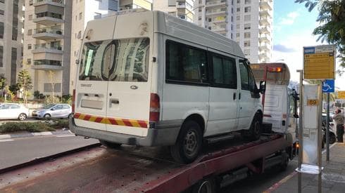 הרכב שנגרר. צילום: דוברות המשטרה