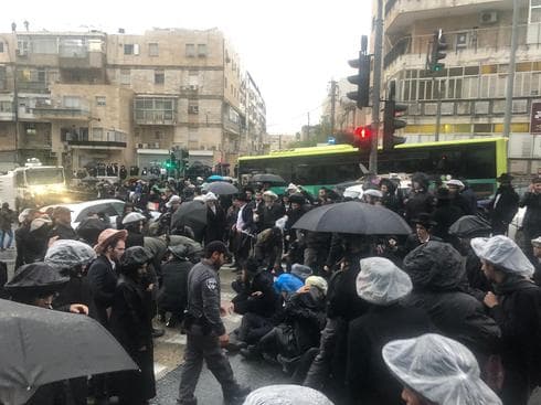 הפגנת חרדים קיצוניים בבר אילן. צילום: לירן תמרי