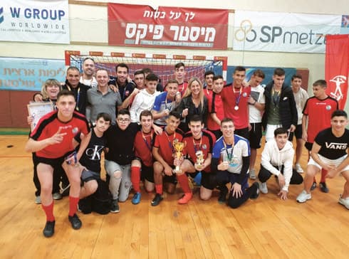 הרעננים חוגגים את הזכייה. "נייצג את המדינה בכבוד" | צילום: פרטי