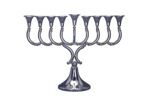 חנוכיה בל, הצורפים, 3,000 שקלים. צילום: ירון ויינברג