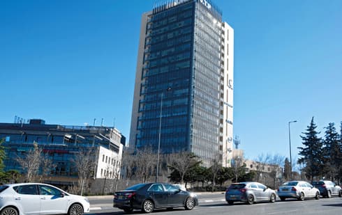 הר חוצבים. עוד מאות מקומות חניה | צילום: יואב דודקביץ 