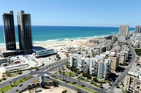 בת ים מלמעלה | צילום: קובי קואנקס 