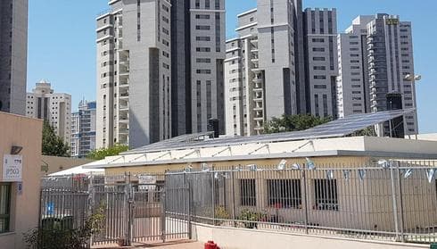 תמונה 1: גן שמש בשכונת עין הים | צעלום איתמר רותם