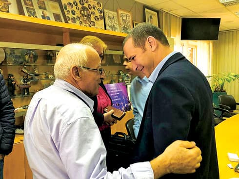 קינסטליך וששון במפגש | צילום: עיריית חולון קינסטליך וששון במפגש | צילום: עיריית חולון