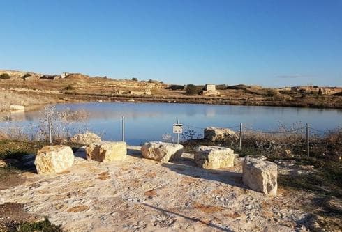 בריכת חורף במגדל צדק | צילום: הקרן לשיקום מחצבות