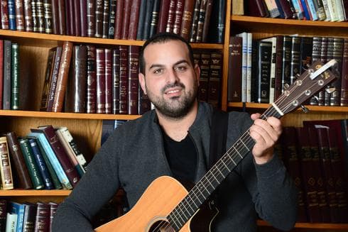 עקיבא תורג'מן. משלב את הרוק ביהדות | צילום: הרצל יוסף