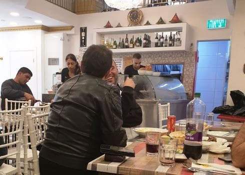 "אחוזת עזיזה". לא נעים כמה שזה טעים | צילום: אשר קשר