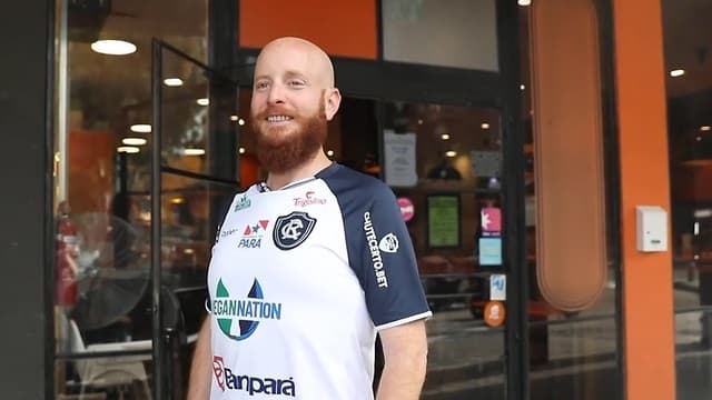 Isaac Thomas, creador de la moneda vegana 