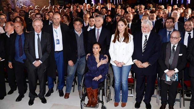 Mauricio Macri, Gabriela Michetti, Maria Eugenia Vidal. Adrián Werthein y Jorge Faurie en el acto en homenaje a las víctimas de AMIA