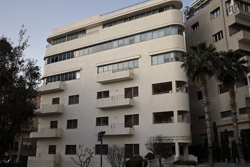 El estilo Bauhaus decora las calles de Tel Aviv