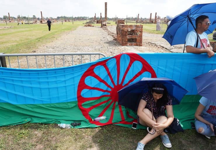 La bandera gitana en Auschwitz-Birkenau