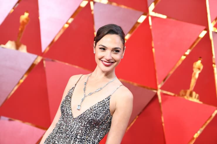 En Gal Gadot, encontramos una trascendental actriz para representar a la increíblemente compleja Lamarr. 