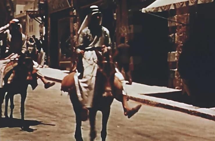 Cabalgando sobre la calle Jaffa
