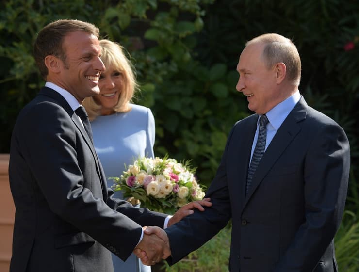 Vladimir Putin y Emmanuel Macron 