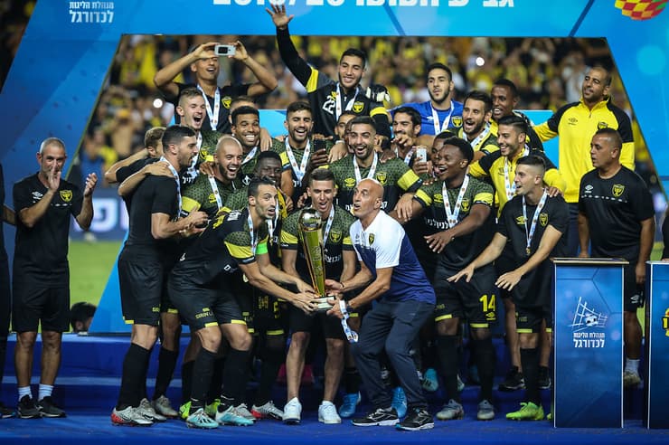 Betar Jerusalem ganó la final con dos goles en los últimos minutos 