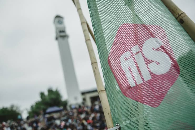  fiiS