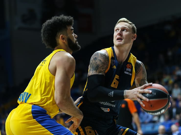 Maccabi Tel Aviv inició la Euroliga con un traspié en Rusia 