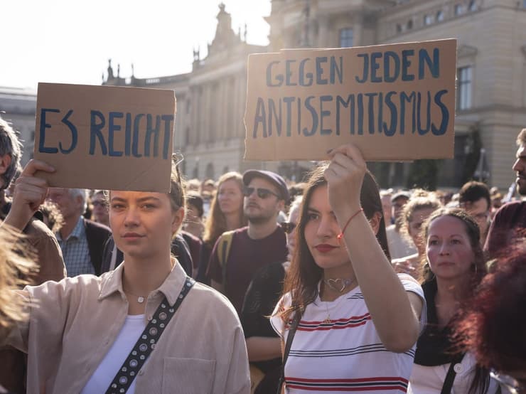 Protestas en Berlín contra el antisemitismo que provocó 2 muertes en las cercanías de una sinagoga de Halle