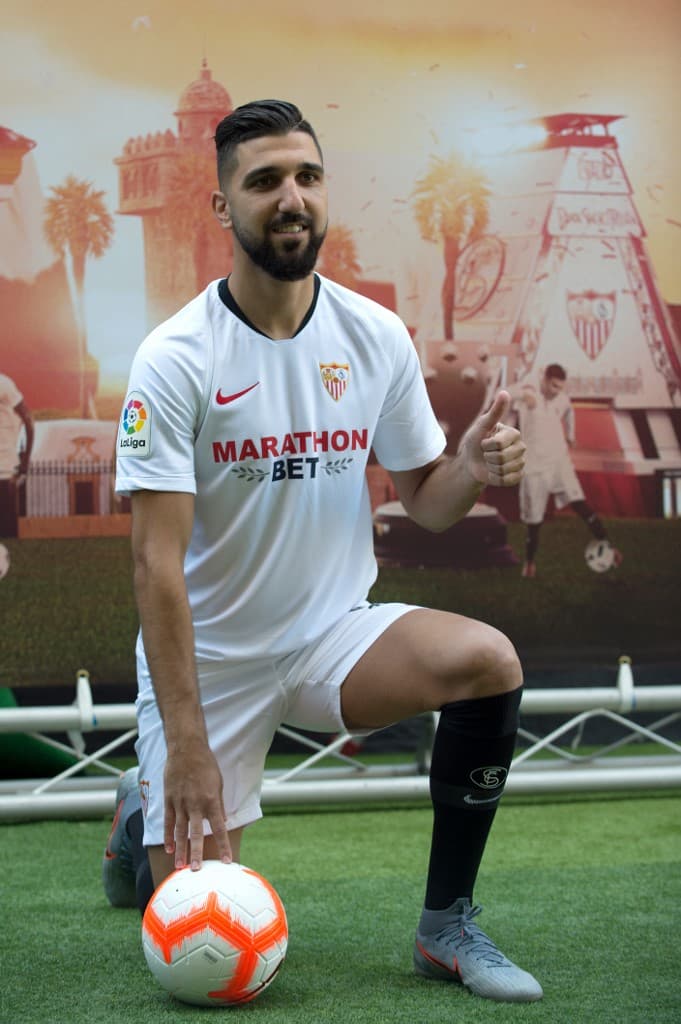 Dabbur durante su presentación en el Sevilla. 