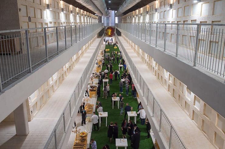 Acto de inauguración del cementerio subterráneo de Jerusalem 