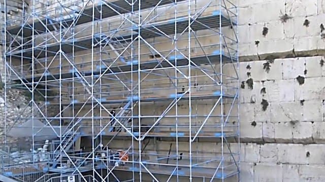 Así luce hoy la "zona igualitaria" del Muro de los Lamentos a la que no se puede acceder. (Ynet) muro igualitario