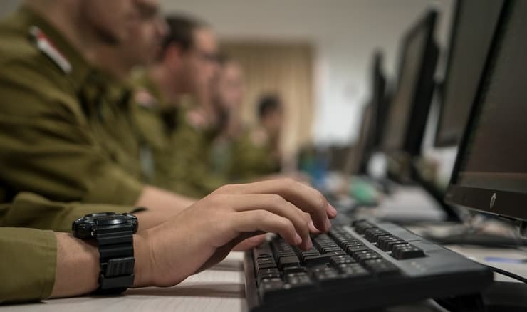 Las ofertas de trabajo no son solo para empresas extranjeras, sino que también hay israelíes interesados en contar con sus servicios. 