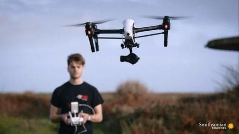 El drone está ocupado con tecnología de radar conocida con el nombre de LiDAR. (Museo Smithsonian) Reconstrucción del campo de concentración detectado por el drone