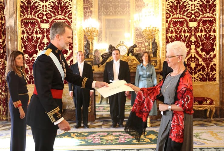 Rodica Radian-Gordon entregó sus cartas credenciales al rey de España (Casa Real de España) Rodica Radian-Gordon entregó sus cartas credenciales al rey de España