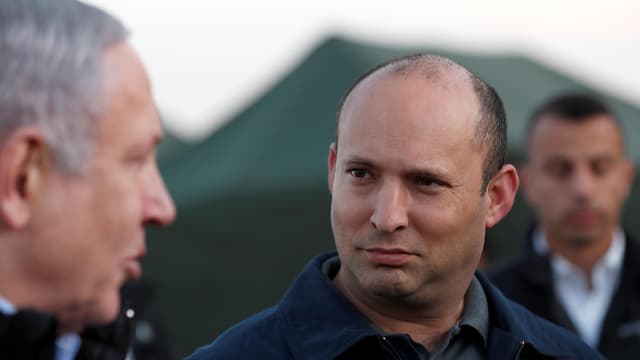 El ministro de Defensa, Naftali Bennett, le pidió a Netanyahu aplicar la soberanía sobre los asentamientos en Judea y Samaria antes de las elecciones (Ynet) El ministro de Defensa, Naftali Bennett, busca generar un daño económico a los terroristas en el exterior