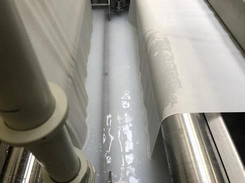 La máquina de Sonovia impulsa a gran velocidad productos químicos antibacterianos a los tejidos. (Cortesía) Sonovia
