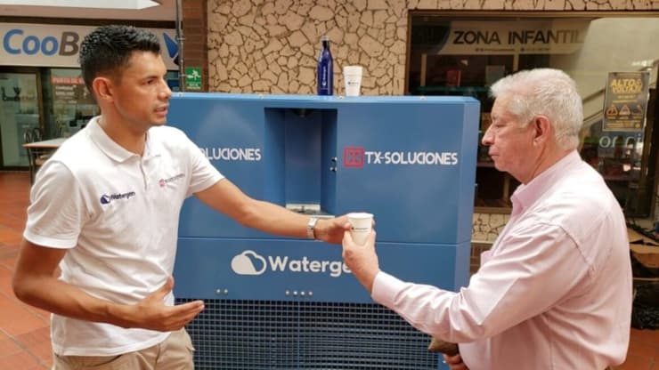 El dispositivo Watergen GEN-M ya se usa en el noreste de Colombia para transformar aire en agua potable. (israel21c) El dispositivo Watergen GEN-M ya se usa en el noreste de Colombia para transformar aire en agua potable.