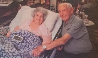 Pareja Auschwitz