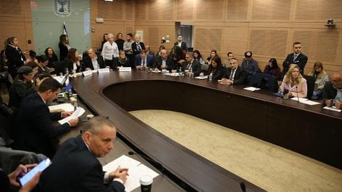 El Comité Regulador autorizó a la Knesset a debatir los proyectos de ley para la disolución de la Knesset y el adelantamiento de las elecciones