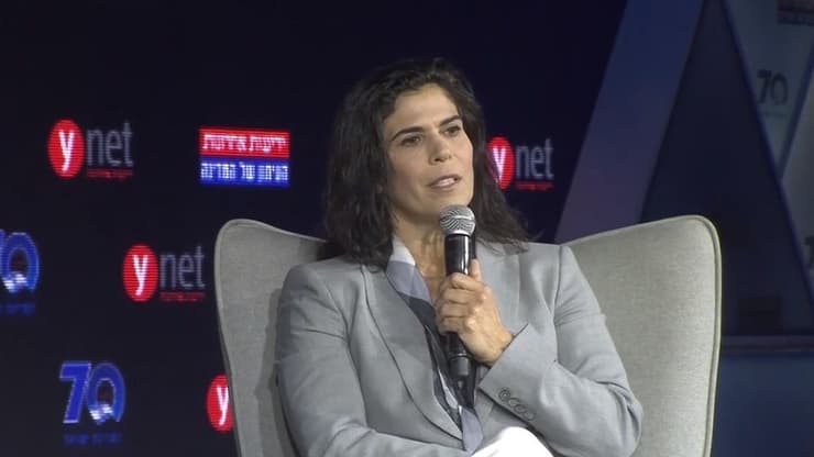 "Hay que organizar con inteligencia la vida posterior a retirarse de la carrera deportiva". (Moti Kimhi) Yael Arad