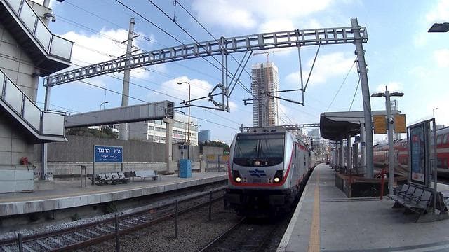 El tren une Jerusalem y Tel Aviv en media hora 