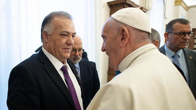 El papa Francisco y el alcalde de Nazaret, Alí Salem 
