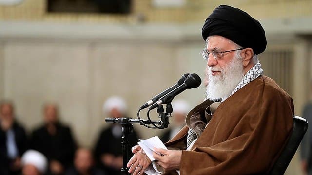 Un asesor cercano al ayatolá Jaminei amenazó a Israel 
