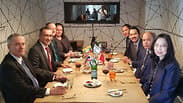Reunión con embajadores asiáticos en Israel