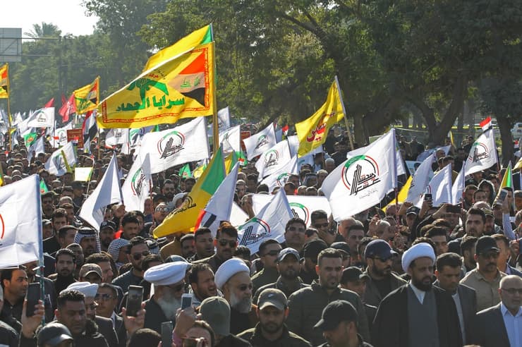 Masiva protesta contra Estados Unidos en Bagdad 