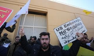 Protesta en la embajada de Estados Unidos en Bagdad