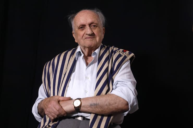 Dov Landau
