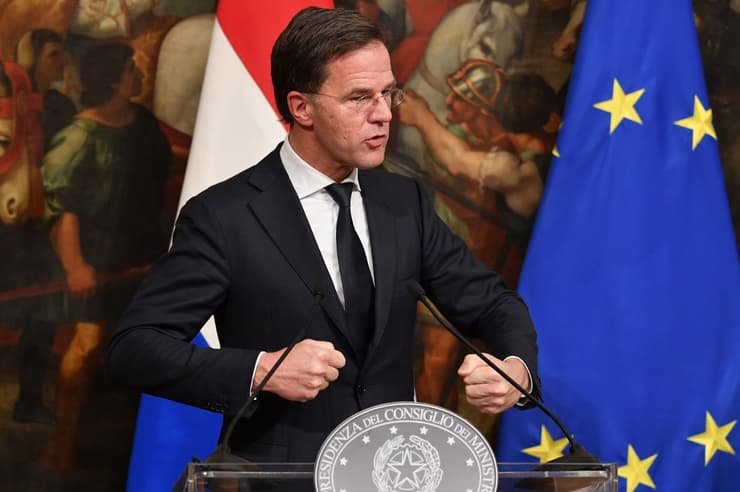 Mark Rutte, primer ministro holandés: "Presento hoy mis disculpas en nombre del gobierno por la acción de las autoridades de la época" (AFP) Mark Rutte, primer ministro holandés: "presento hoy mis disculpas en nombre del gobierno por la acción de las autoridades de la época"