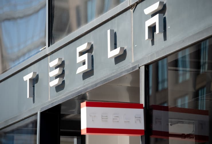 Tesla 