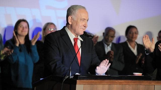 Netanyahu: "No llevará mucho tiempo, pero anexaremos los asentamientos de Judea y Samaria" (Ynet) Netanyahu: "No llevará mucho tiempo, pero anexaremos los asentamientos de Judea y Samaria"