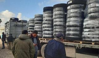 Envíos de neumáticos desde Israel hacia Gaza. 