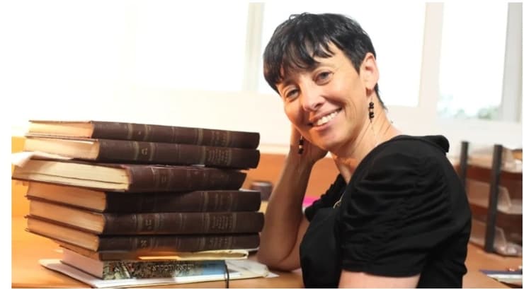 Vered Noam de la Universidad de Tel Aviv es la primera mujer en recibir el Premio Israel en Estudios Talmúdicos. Vered Noam de la Universidad de Tel Aviv es la primera mujer en recibir el Premio Israel en Estudios Talmúdicos.