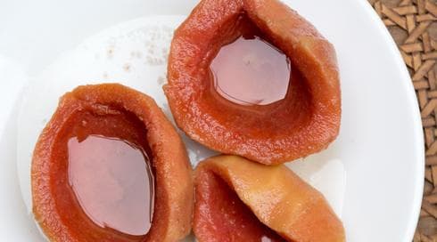 La guayaba es una fruta popular en Cuba y se usa en hamantaschen allí para Purim (JTA) La guayaba es una fruta popular en Cuba y se usa en hamantaschen allí para Purim