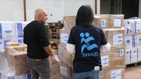 Los suministros médicos reunidos por IsraAID y sus socios fueron enviados a China 